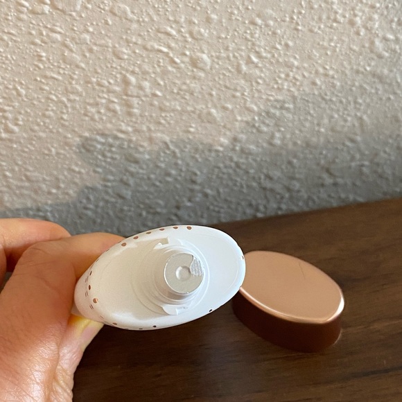 Bundle $20 for 20 FOREO Micro Foam Cleanser - 20ml - Picture 5 of 7